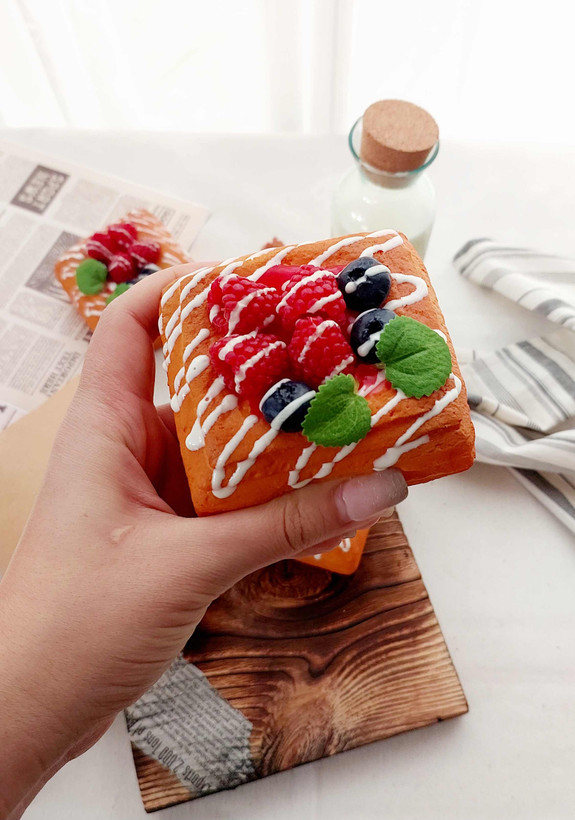 مگنت شیرینی مربع اسفنجی