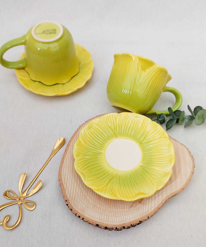 فنجان و نعلبکی تک جعبه طرح گل